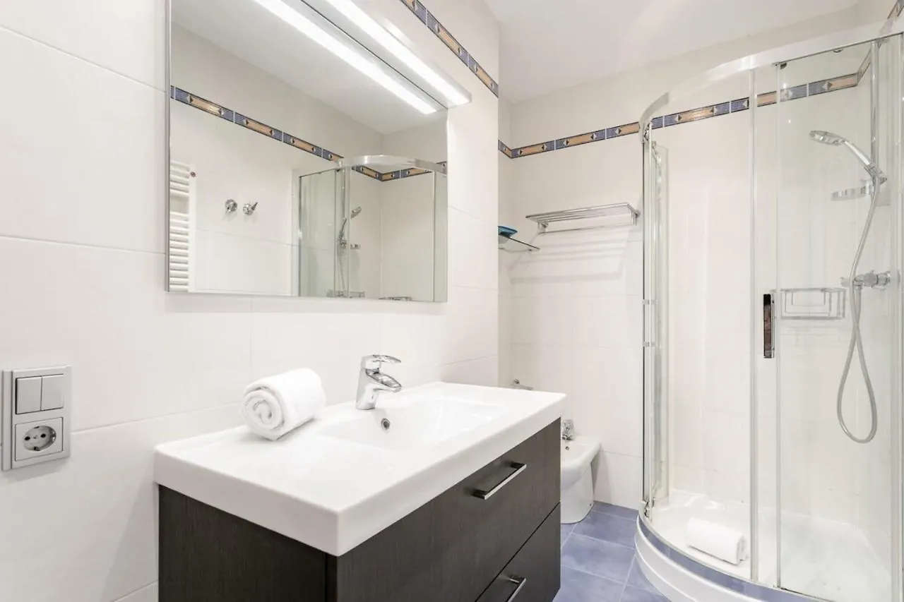 Апартаменты Fantastic 2 Bedroom 5 Minutes By Car From Plaza Catalunya Барселона