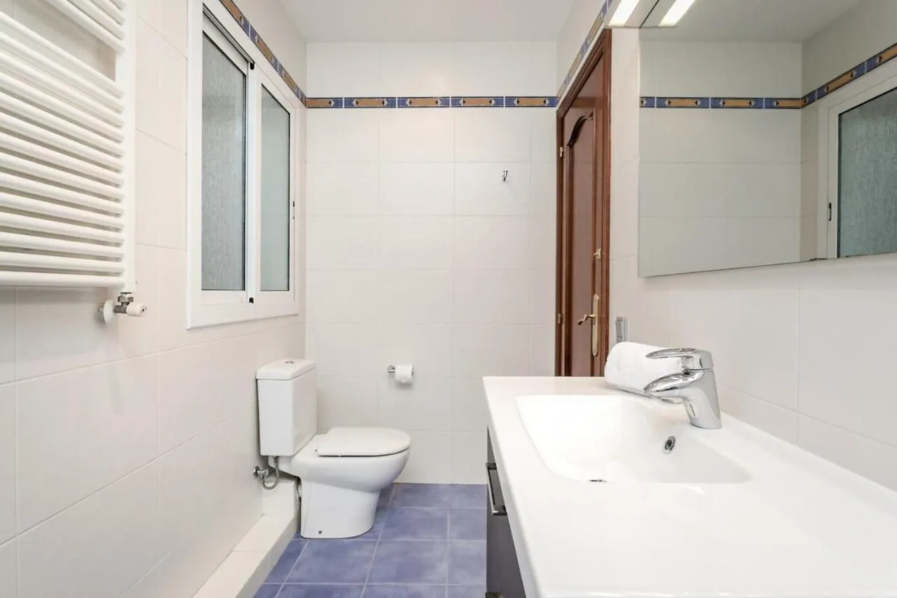 Fantastic 2 Bedroom 5 Minutes By Car From Plaza Catalunya Барселона Испания