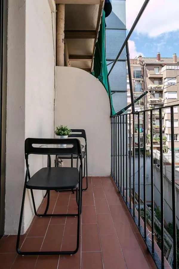 Fantastic 2 Bedroom 5 Minutes By Car From Plaza Catalunya Barcelona Apartment
